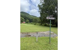 4th St, Rainelle, WV 25962