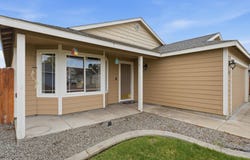9316 Mustang Dr, Pasco, WA 99301