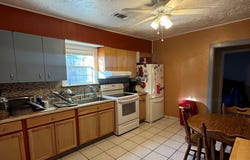 315 E Oak St, Sanderson, TX 79848