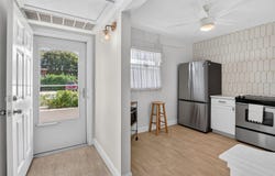 250 NE 20th Street, Boca Raton, FL 33431