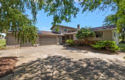 6677 Castaway Lane, Ypsilanti, MI 48197