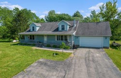 4050 Oakwood Road, Ortonville, MI 48462
