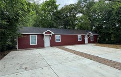 814  S Inglewood  ST, Siloam Springs, AR 72761
