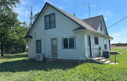 895 cloud Road, Salina, KS 67436