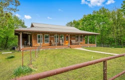 4949 S 196th Road, Halfway, MO 65663