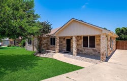 100 Magan Ln, Jarrell, TX 76537
