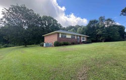 4221 Tawannah Circle E, Hokes Bluff, AL 35903
