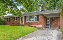 1023 Chickasaw Trail, Frankfort, KY 40601