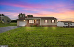 186 SKYLITE DRIVE, HANOVER, PA 17331