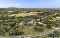 198 Sabinas Creek Ranch Rd, Boerne, TX 78006