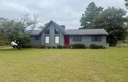 3522 Golfview Road, Hope Mills, NC 28348
