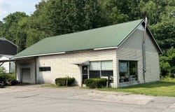 1137 Old Gallatin Road, Scottsville, KY 42164