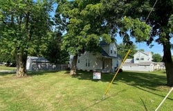 201 N Vine Street, IL 62075