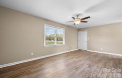 525 12th Street SW, Hickory, NC 28602