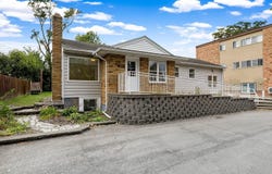 3821 W Broadway Avenue, Robbinsdale, MN 55422