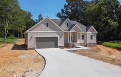 181 Hunters Trail SE, Calhoun, GA 30701