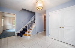 8 Cranswick Lane, Pittsford, NY 14618