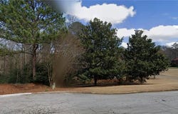 2348 Dakota Trail SW, Lilburn, GA 30047