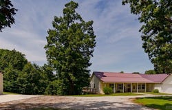 51 Hall Store Road, Eldon, MO 65026