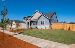 2110 NIGHTHAWK Ave, Stayton, OR 97383