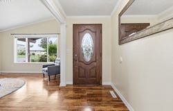 565 BROWN Ct, Woodburn, OR 97071