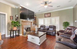 1465 Ironwood Dr, Denham Springs, LA 70726