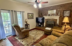 142 TREECE St, Selmer, TN 38375-3216