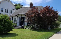 244 W CHESTNUT Street, Canton, IL 61520