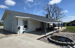 2149 15th St, Bronson, KS 66716