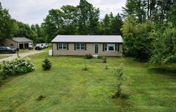 607 W Old Main Road, Lowell, ME 04493
