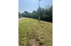 9999 HWY 2004, McKee, KY 40447