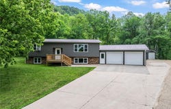 704 Lamplighters Lane, Rushford, MN 55971