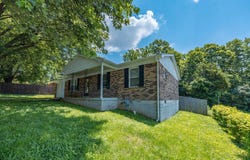 204 Kelly Street, Paris, KY 40361