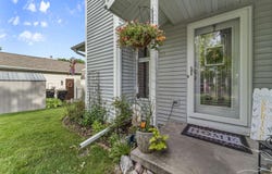 812 Clover Lane, DeForest, WI 53532