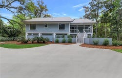 10 Hunt Club Court, Hilton Head Island, SC 29928