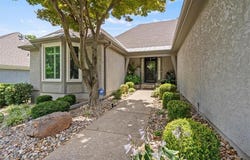 7925 W 118th Terrace, Overland Park, KS 66210