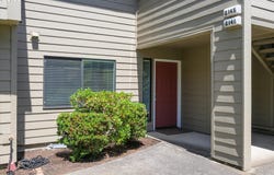 2141 LAKE ISLE CT, Eugene, OR 97401