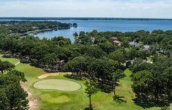 371 Saint Andrews Dr, Mabank, TX 75156