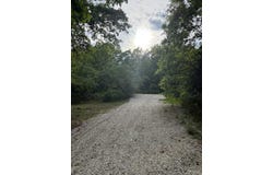1512 Oakwood Drive, St Clair, MO 63077