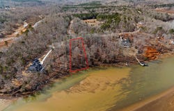 429 Terrapin Pointe Rd, Hodges, SC 29653