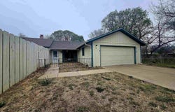 214 Northridge Ct, Lindsborg, KS 67456