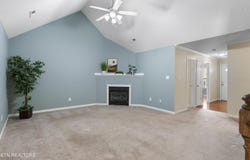 240 El Grande Lane, Lenoir City, TN 37771