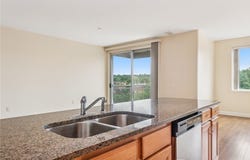 5570 Centre Ave, Shadyside, PA 15232