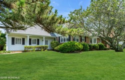 12 Lorraine Avenue, Spring Lake, NJ 07762