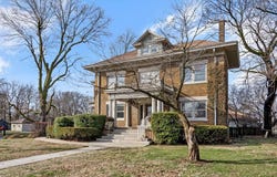 1201 E Walnut Street, Springfield, MO 65802