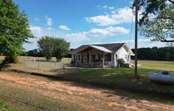 1838  Canterbury Road, Honoraville, AL 36042