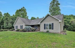 1955 Poplar View Rd, Roanoke, VA 24018