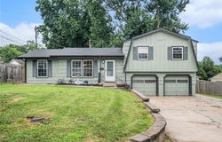 1603 NE 63rd Street, Gladstone, MO 64118