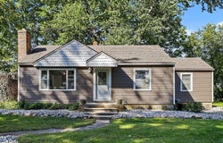 15886 Kellogg School Road, Hickory Corners, MI 49060