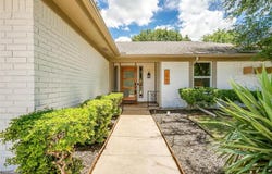 1227 Usher Street, Benbrook, TX 76126